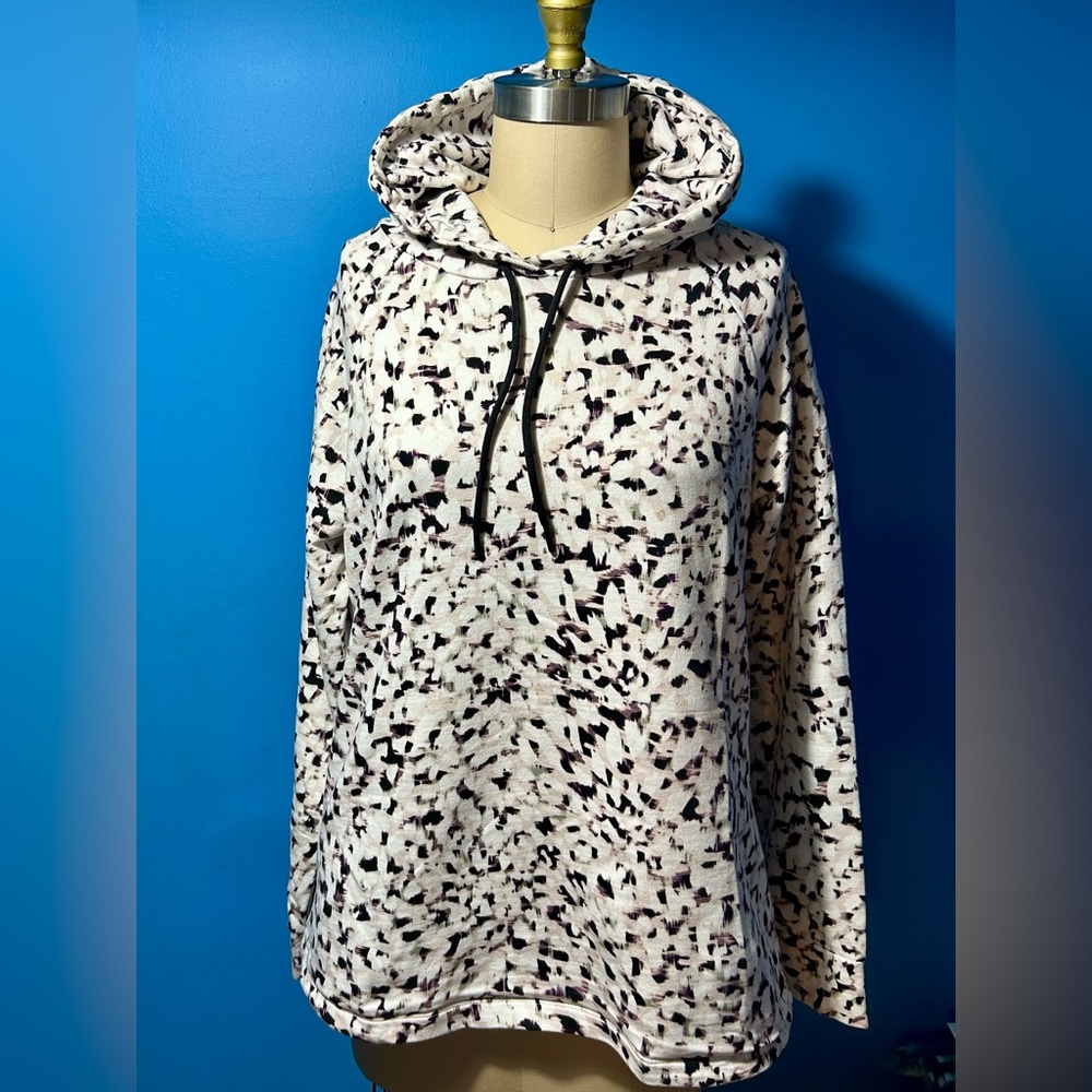 Pullover hoodie